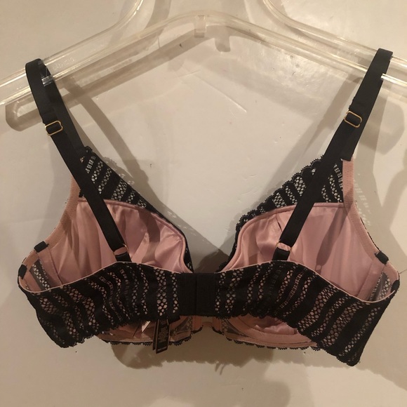 VICTORIA’S SECRET Black Lace with Pink Lining Lined Plunge BRA 36C NWT - Picture 2 of 9